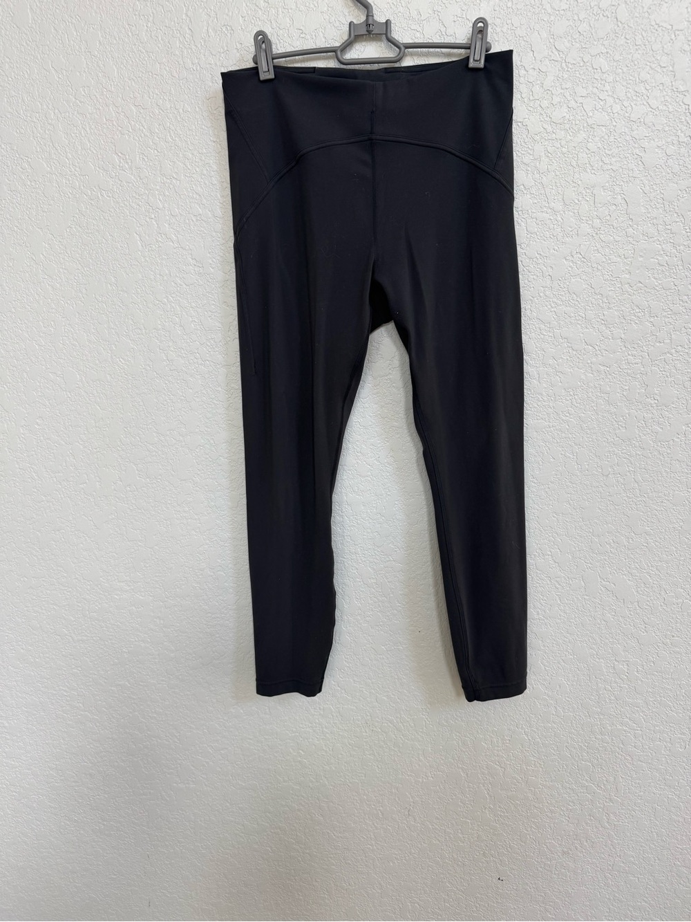 Lululemon black leggings size 10